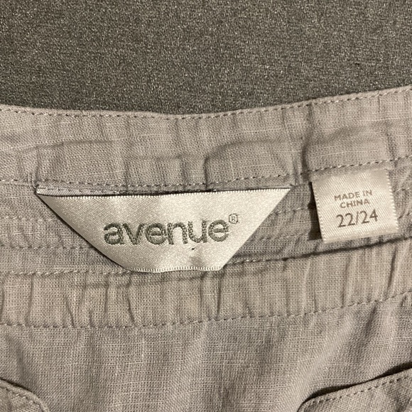 Avenue grey Embroidered button
down 3/4 sleeves blouse women's size 22/24 - Picture 11 of 12